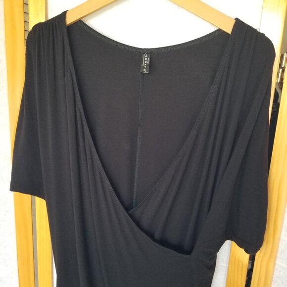Made by Johnny Wrap Top Size XL Black Bat Wing Sleeves Side Rouching - Picture 2 of 6